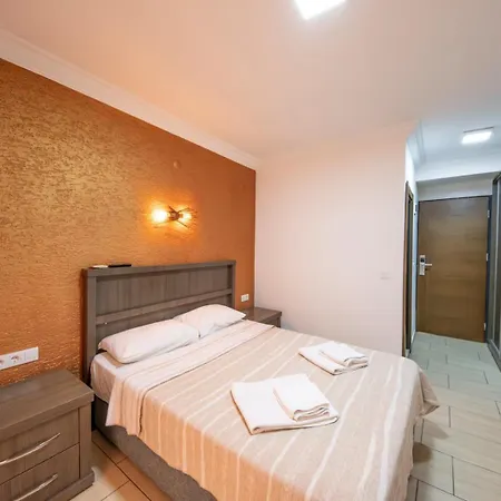Marina Appart hôtel *